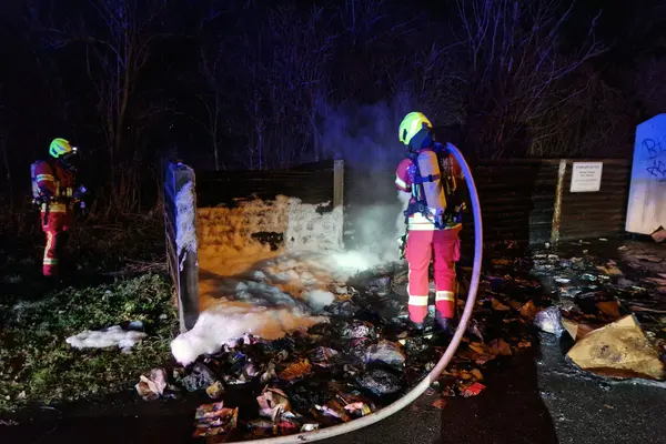 Brandeinsatz: Müllcontainerbrand in Salzgitter-Drütte